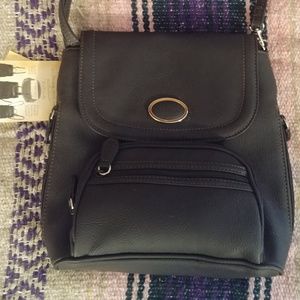 NWT Women's Faux Leather Black Crossbody Purse
